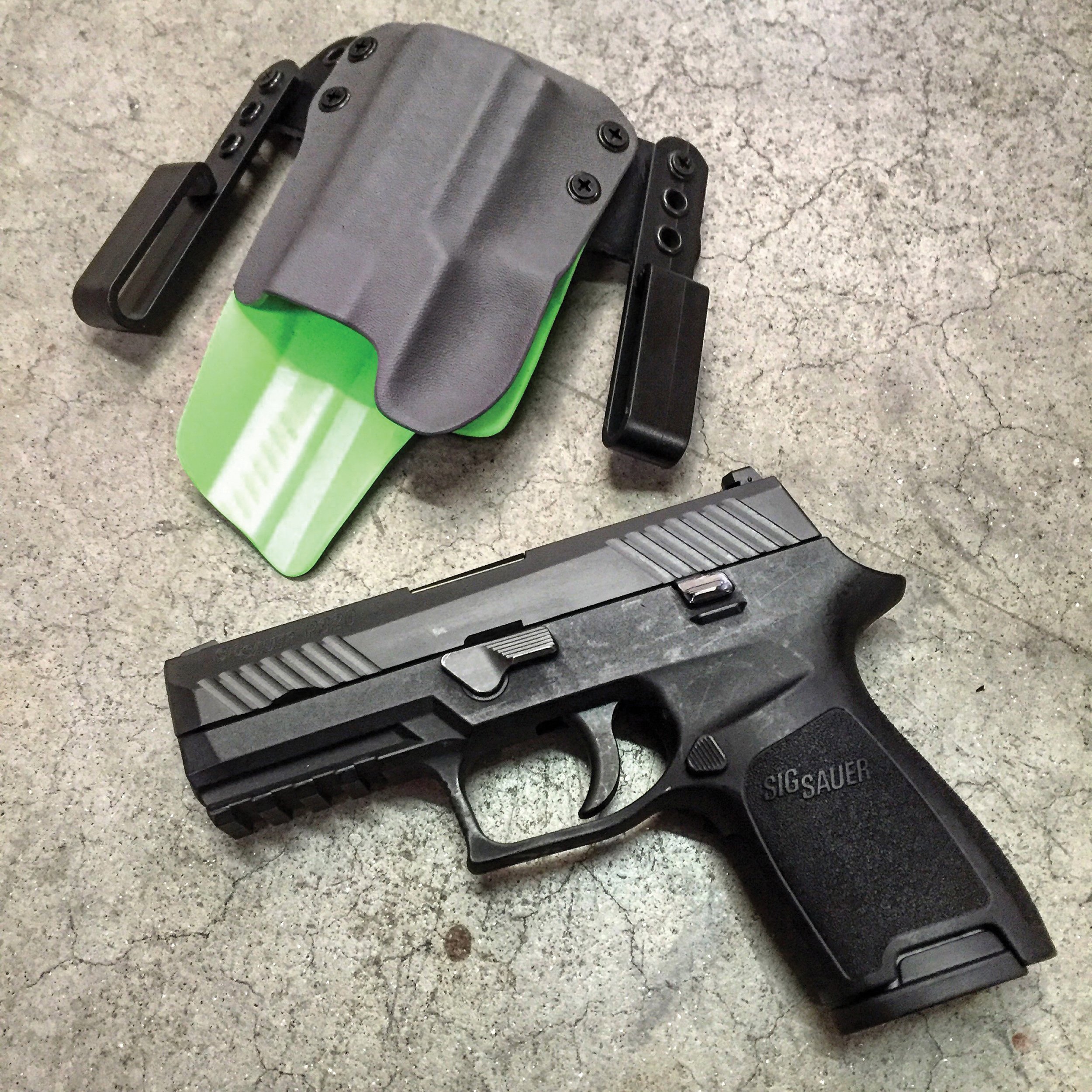 Black Point Tactical Mini Wing Right Hand Glock 43 IWB Holster, Textured Black - 103283 - Black Point Tactical