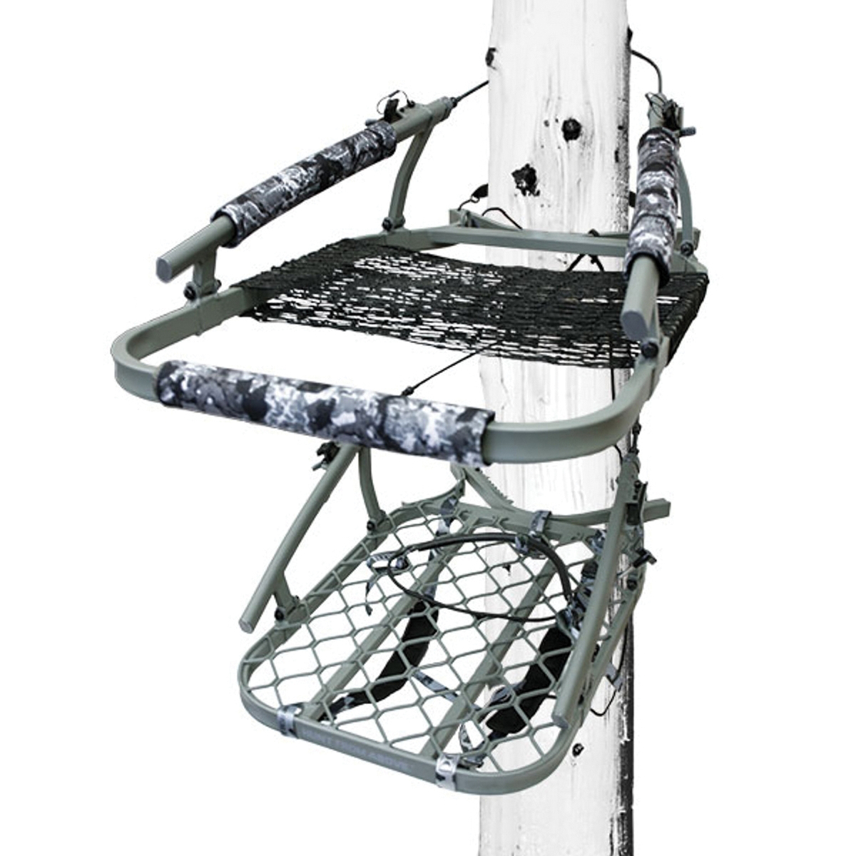 Hawk Ultra Lite Climber 20" x 27" Climbing Tree Stand, Camouflage 300 lb - Hawk